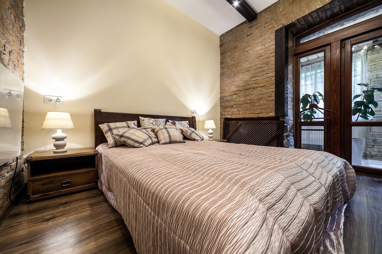 Vip Castle Apartmens Lviv Extérieur photo